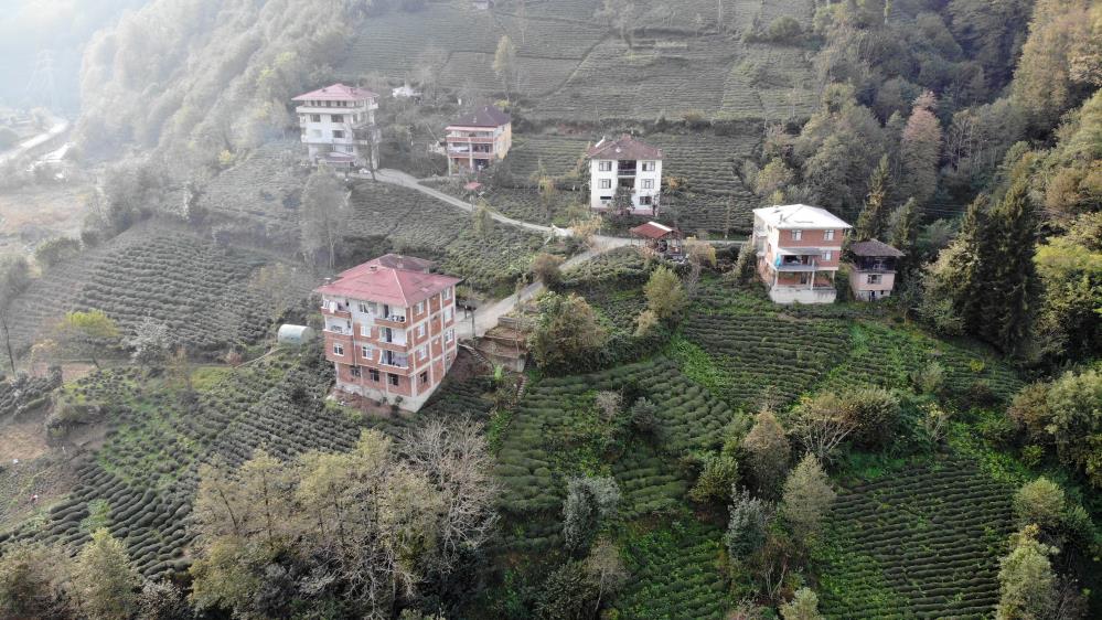 Rize’de Sıvasız Yapılar Alarm Veriyor: Hem Görüntü Hem Dayanım Tehlikede