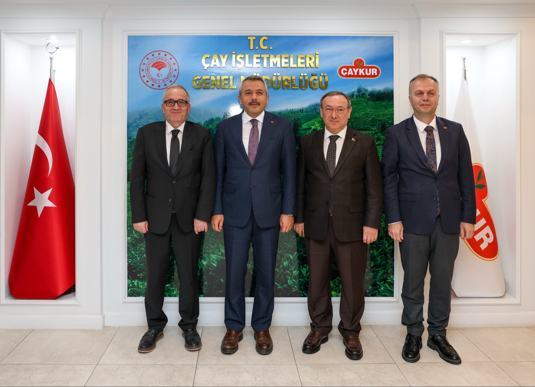 Rize Valisi Baydaş’tan ÇAYKUR Genel Müdürü Alim’e Ziyaret