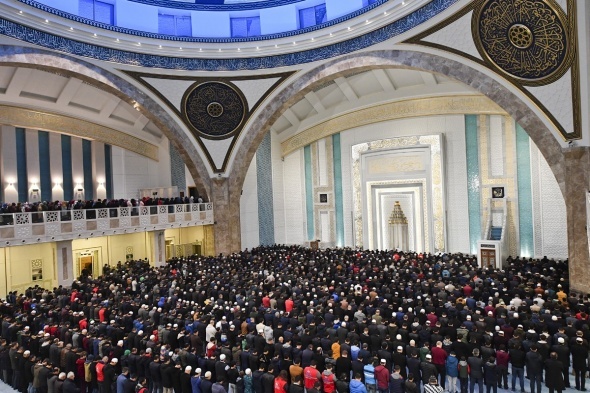 Bugün kandil mi? Berat Kandili ne zaman, hangi gün?