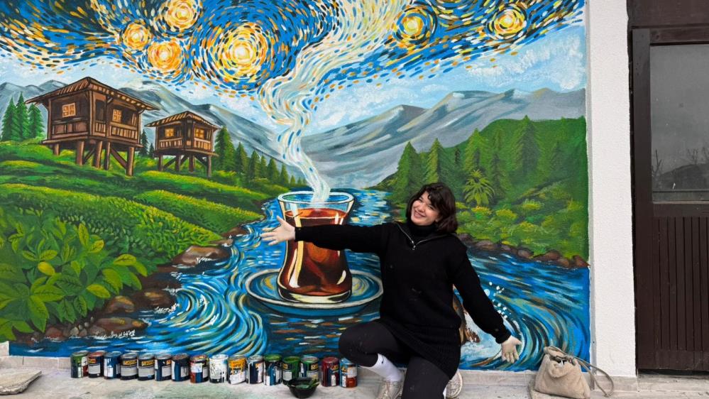 Adana’dan Rize’ye Uzanan Sanat Yolculuğu: Boş Duvarlara Rize’nin Simgelerini Taşıyor