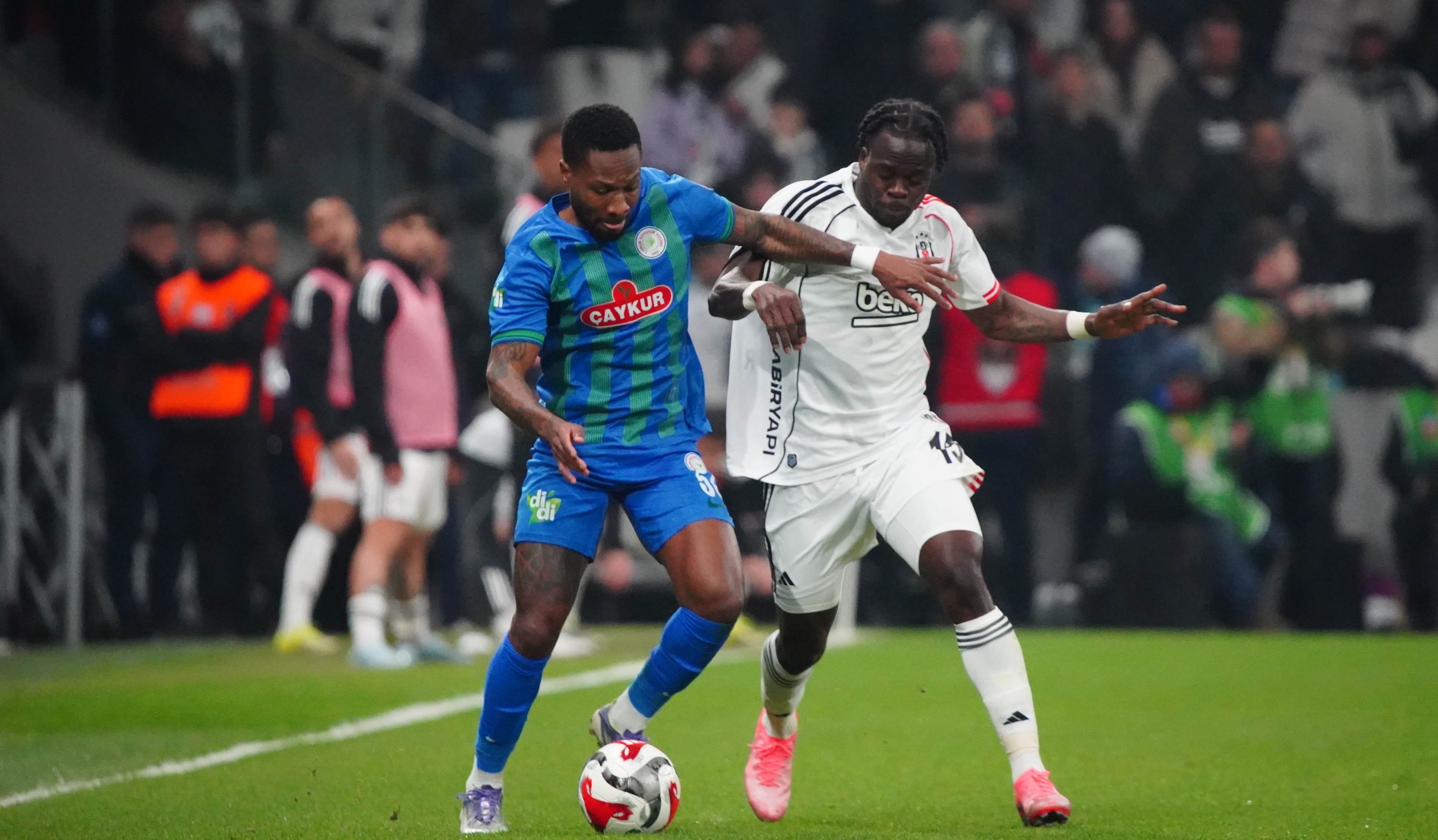 Rizespor Beşiktaş'a farklı kaybetti