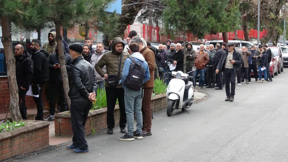 Trabzon’da App Plaka Kuyruğu