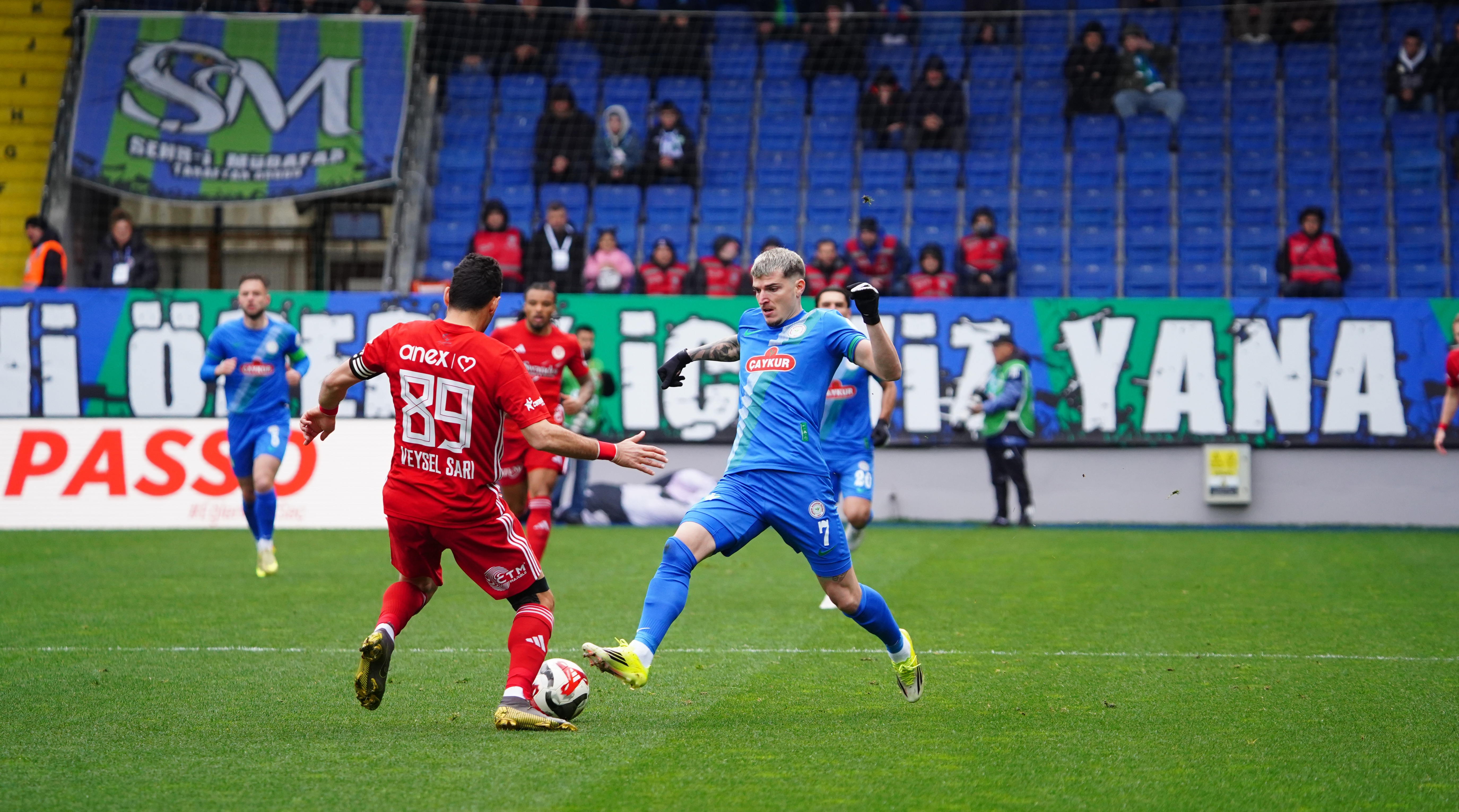 Rizespor Farklı kazanacağı karşılaşmayı 1 - 0 galip bitirdi