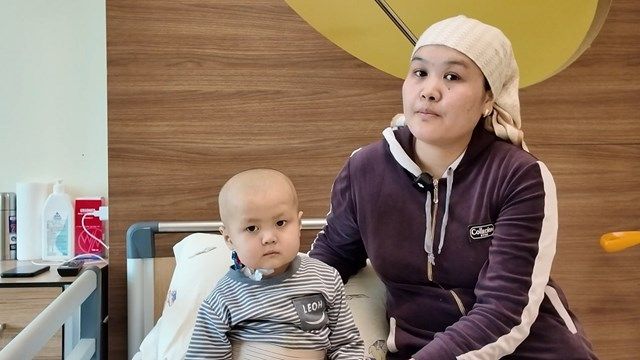 KIRGIZİSTANLI 3 YAŞINDAKİ ÇOCUK TÜRKİYE’DE ŞİFA BULDU