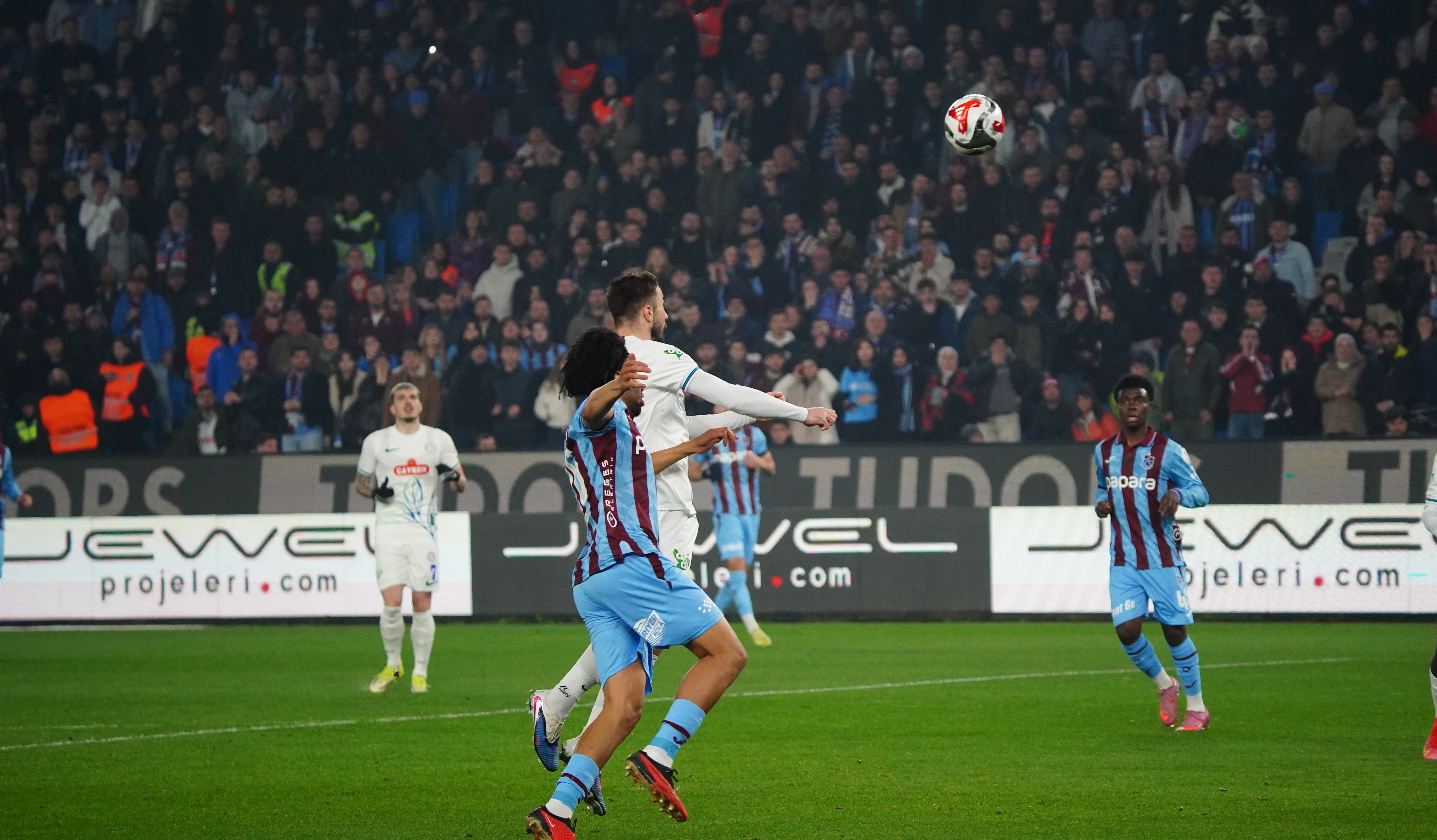 Ç.Rizespor Trabzon'a yenildi ama ezilmedi