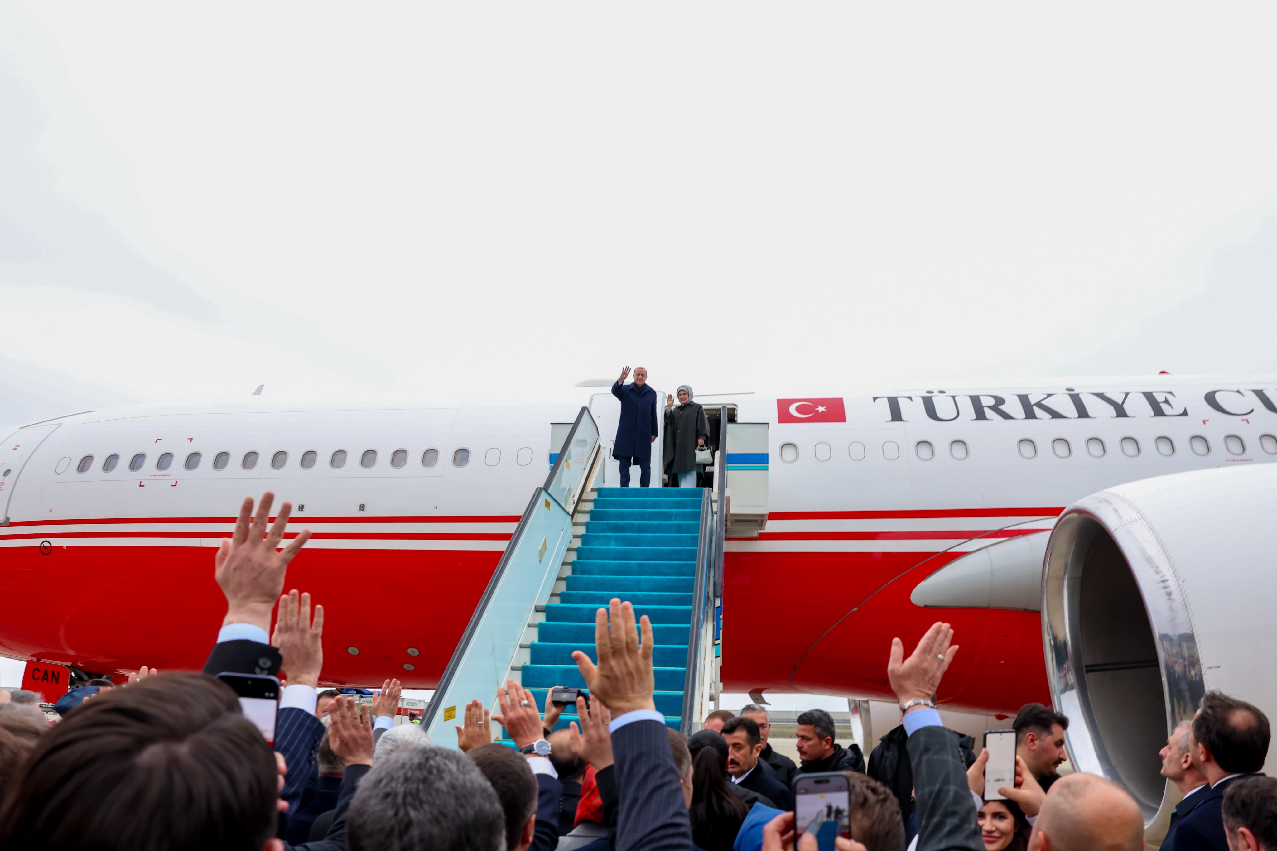 Cumhurbaşkanı Erdoğan, Baba Ocağı Güneysu’dan Ayrıldı