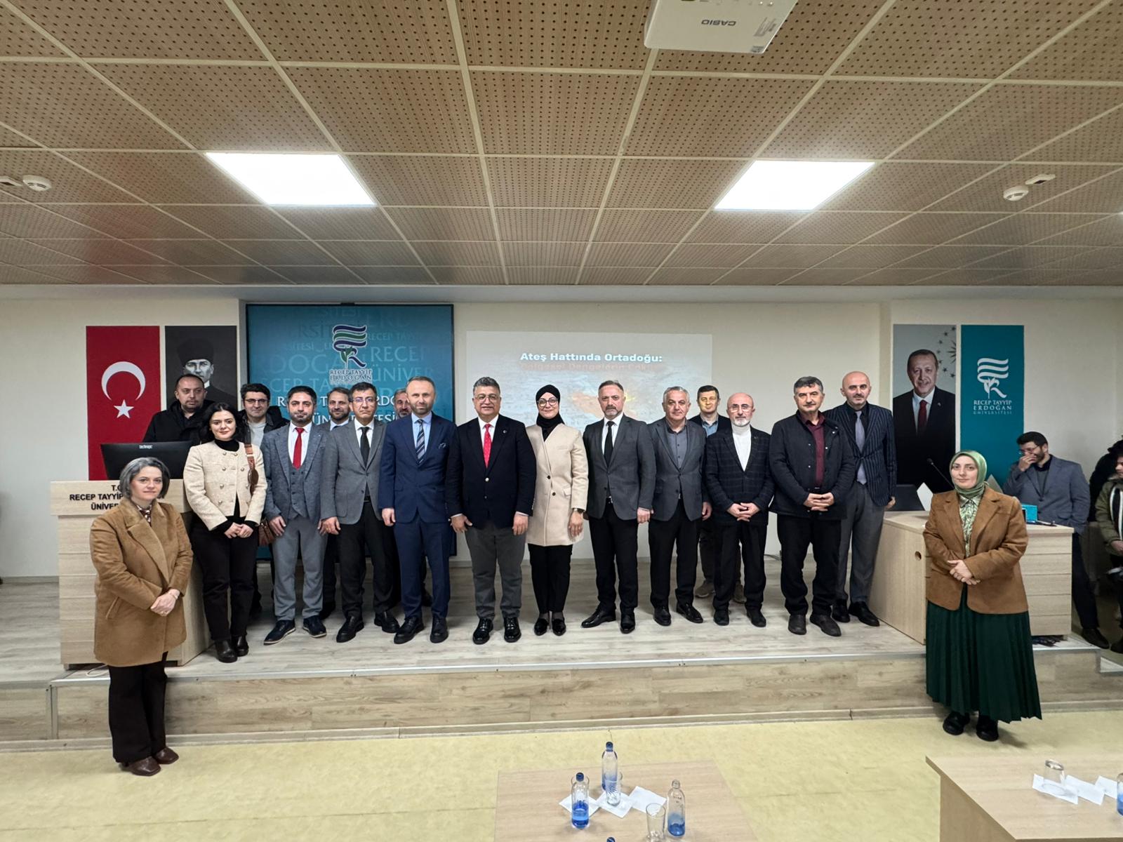 RTEÜ’de Ortadoğu Gündemi Masaya Yatırıldı: “Bölgesel Dengeler Çöküyor”