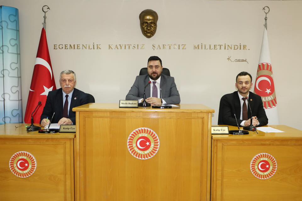 Rize İl Genel Meclisi’nde Güven Tazeledi: Ali İmran Büyük Yeniden Başkan Seçildi