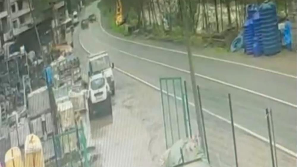 Çamlıhemşin’de Tehlikeli Sollama Kazayla Sonuçlandı: 1 Yaralı