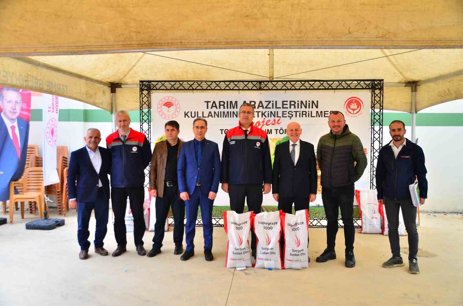 Samsun’da Çiftçilere Sorgum Sudan Tohumu Dağıtıldı