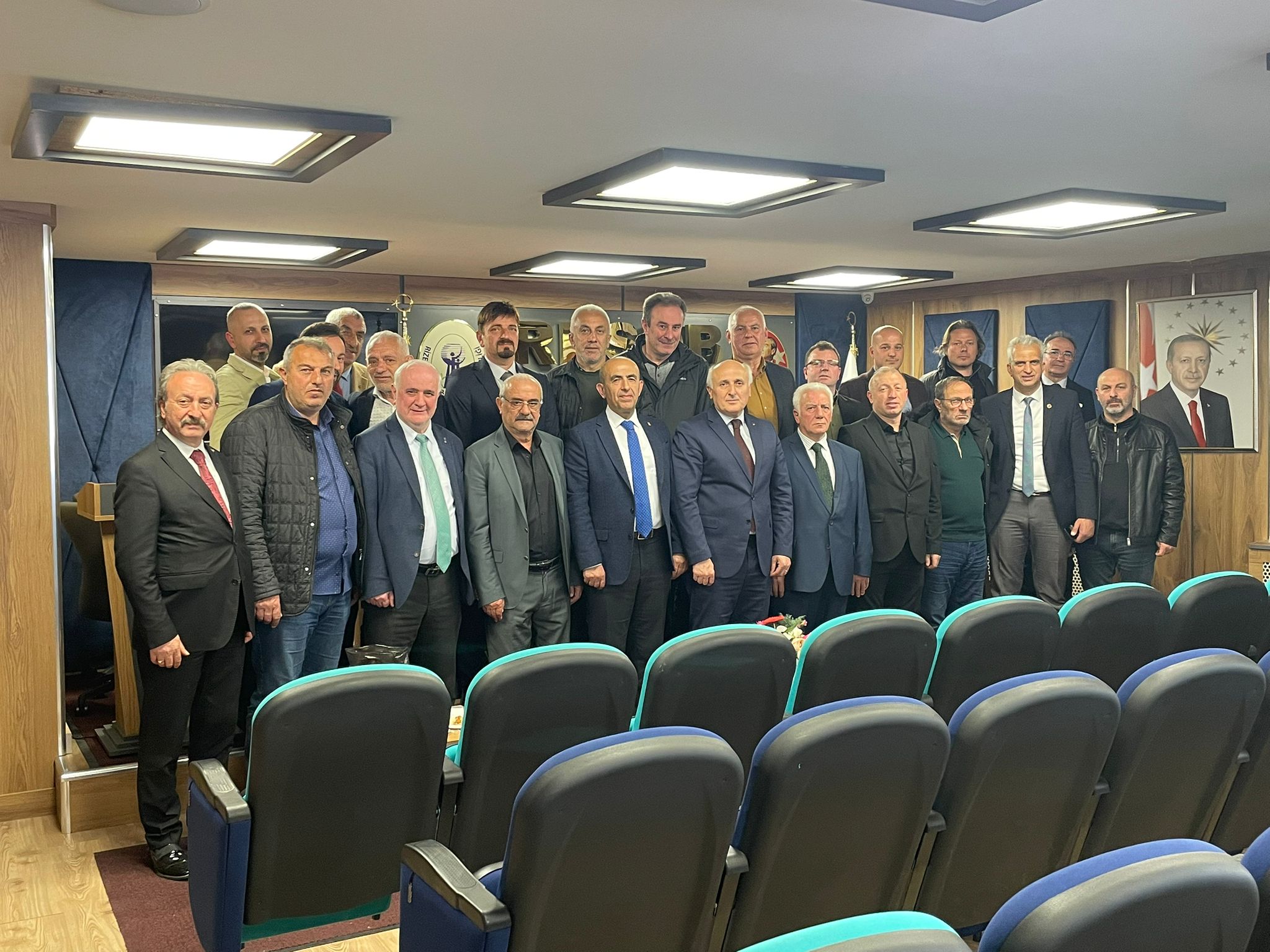 Rize’de Güven Veren Başkan Göreve Devam