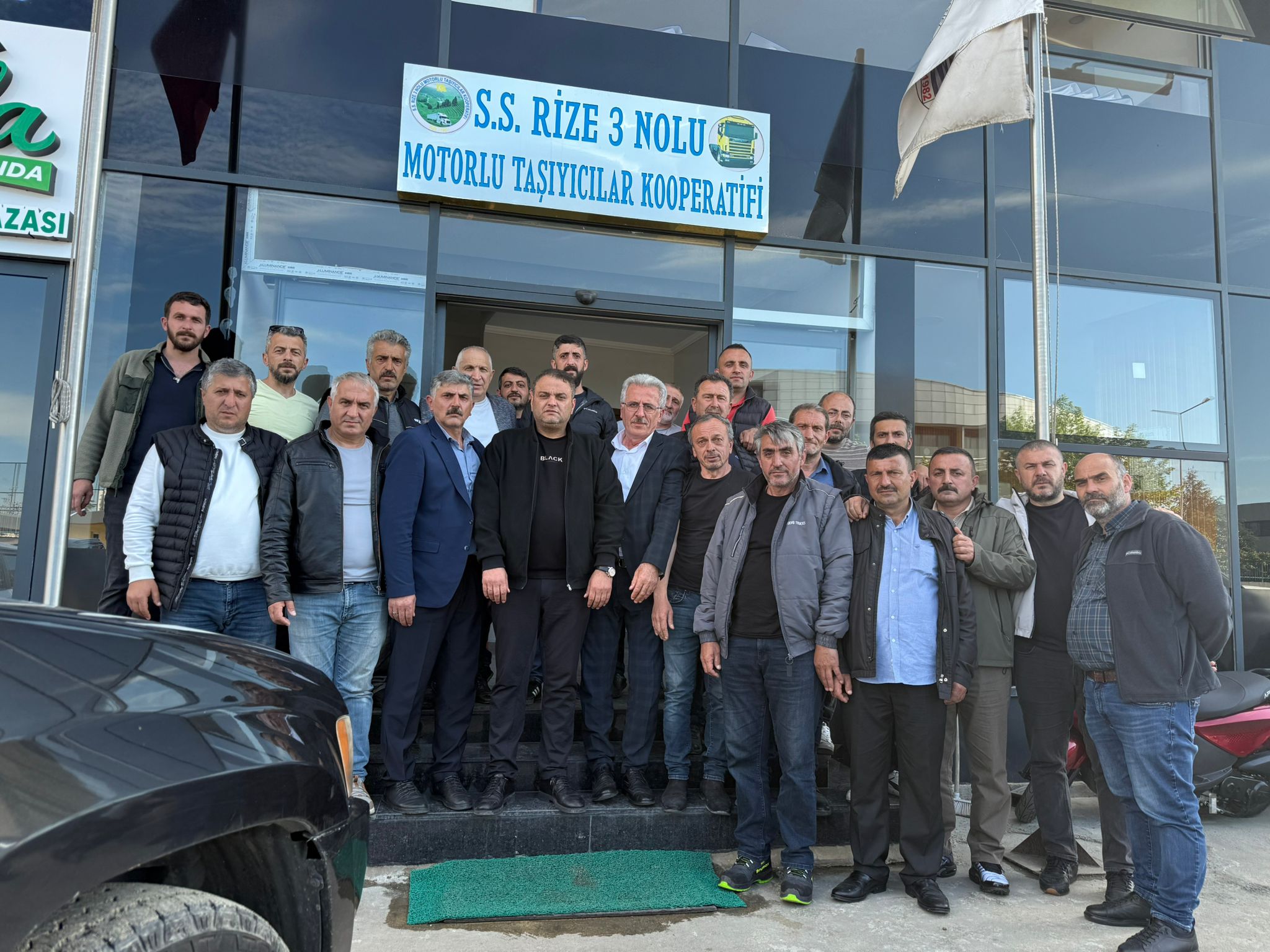 Rize'de Nakliye Krizi Çözüldü: Üreticiler İçin Seferler Yeniden Başladı