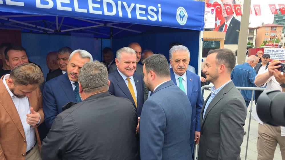 Bakan Bak’tan Rize’de Dikkat Çeken Mesaj: “Hiçbir Şey Kapalı Kalmasın”