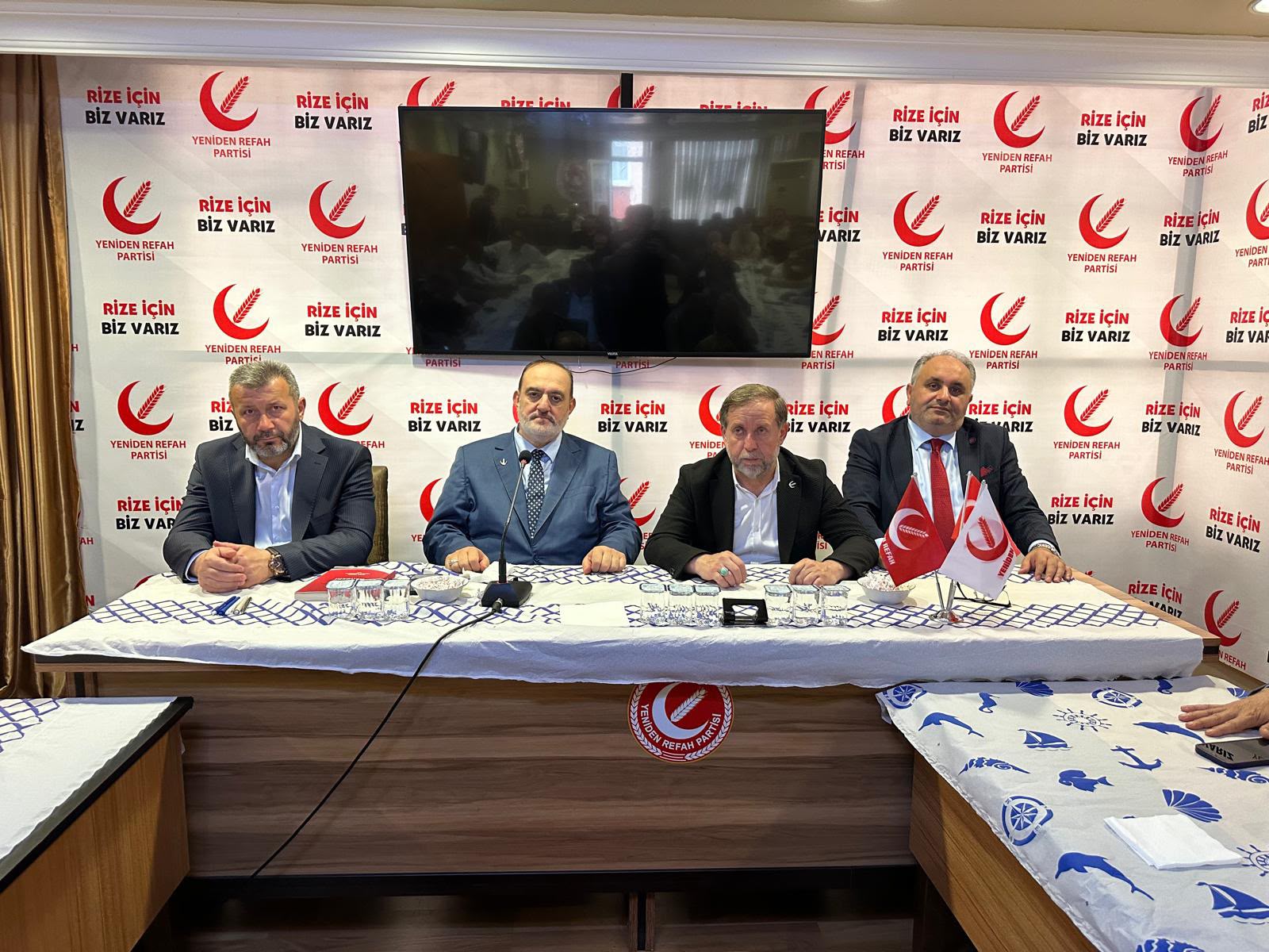 Yeniden Refah Partisi Rize İl Başkanlığı’nda Bayramlaşma ve İl Divan Toplantısı Gerçekleştirildi