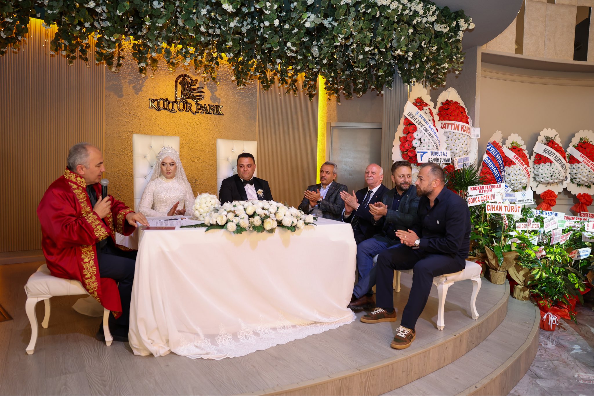 Bünyamin Arslan ile Yasemin Urbay Dünyaevine Girdi
