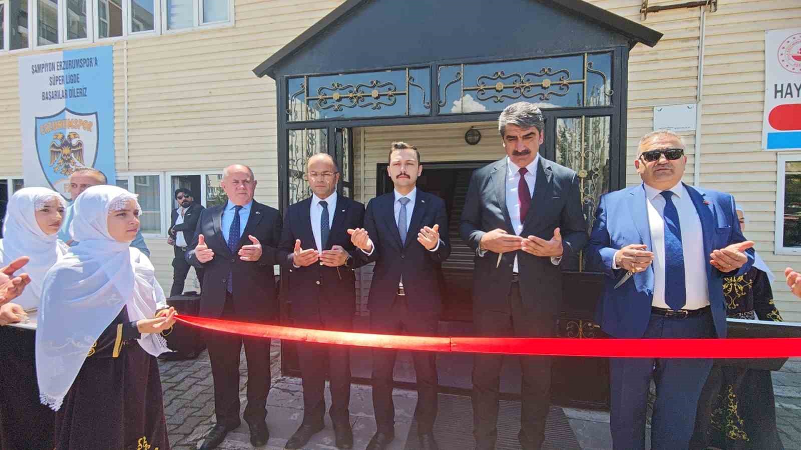 Aşkale’de Hayat Boyu Öğrenme Haftası Sergisi Açıldı