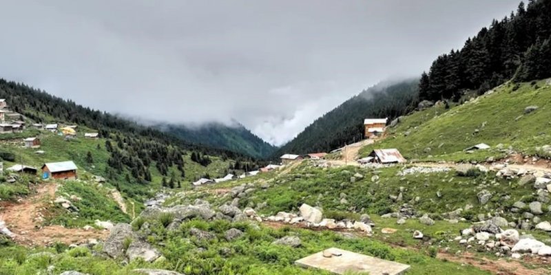 Çamlıhemşin’de Kaybolan Rus Turistler JAK Ekiplerince Kurtarıldı