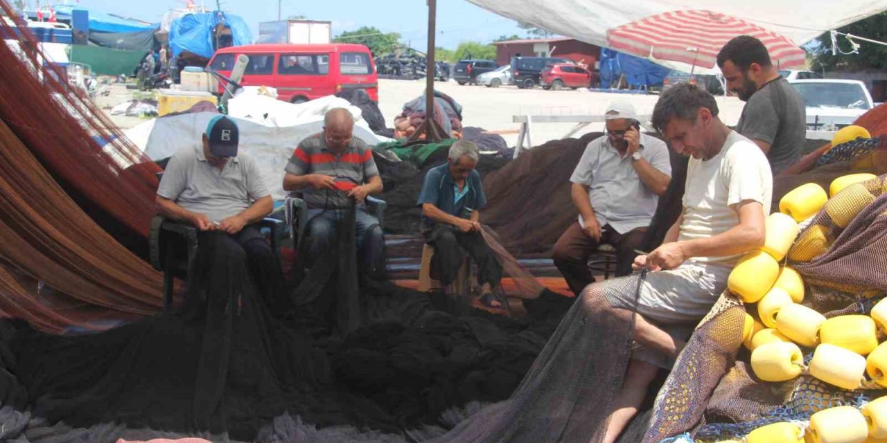 Ordu'da Balıkçılar 1 Eylül İçin Sahada: Ağlar ve Tekneler Yenileniyor!