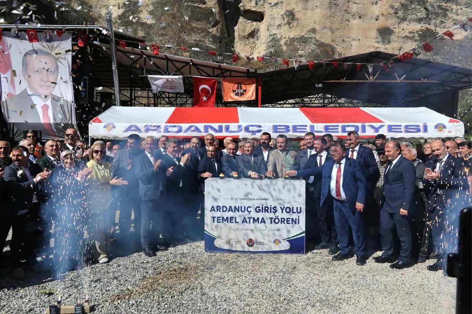 Ardanuç İlçesine 200 Milyon Liralık Giriş Yolu Projesi