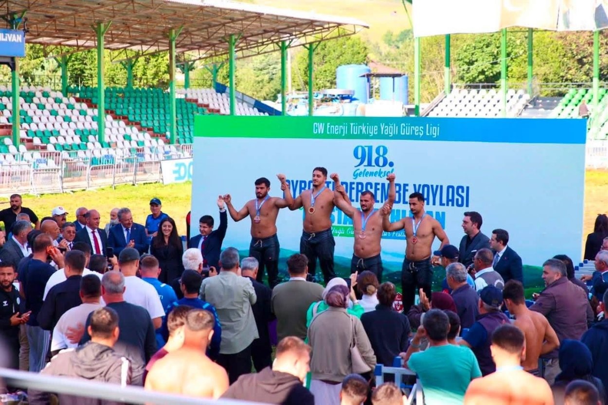 Aybastı Perşembe Yaylası Güreşleri’nde Başpehlivan Erkan Taş Oldu