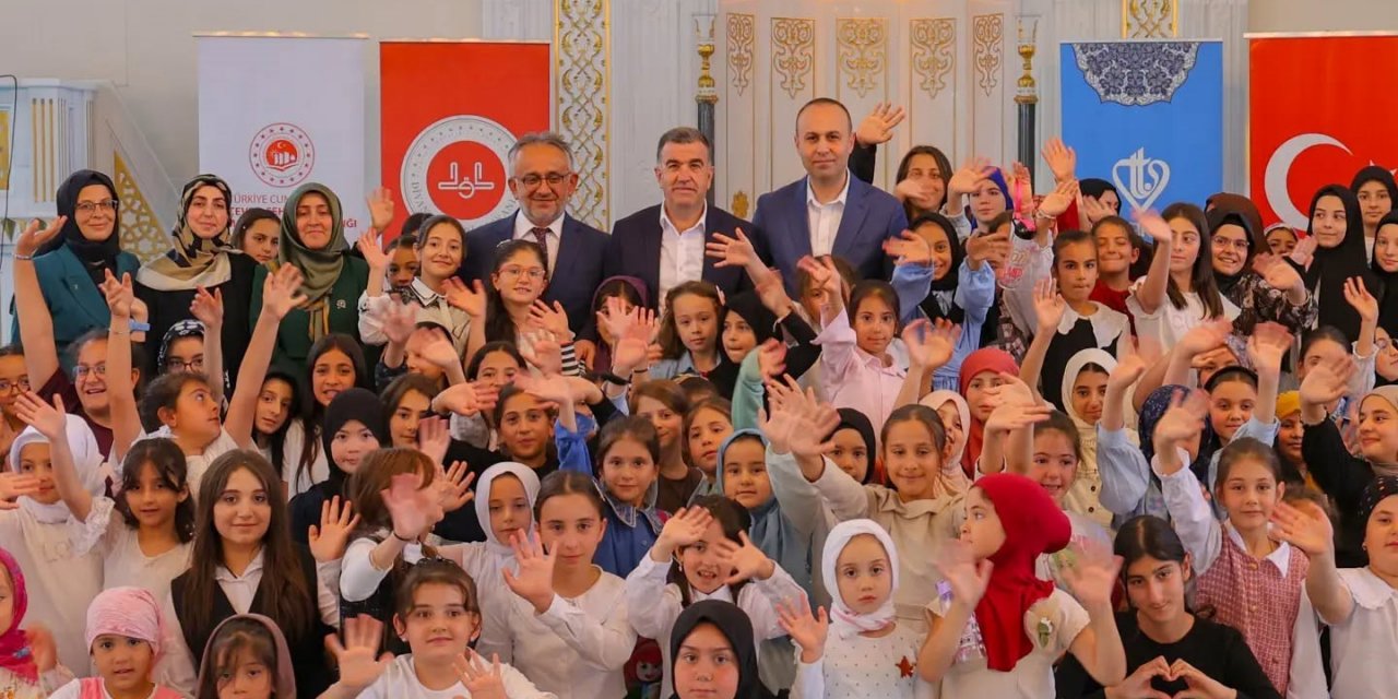 Bayburt’ta Kur’an Kursu Öğrencileri Cami Çocuk Buluşmasında Bir Araya Geldi