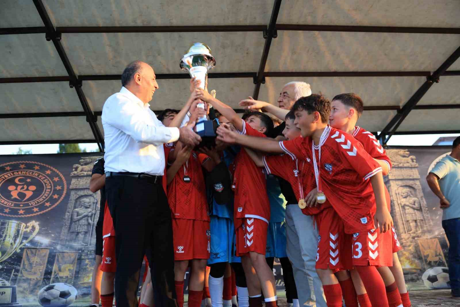 Çorum’da 400 Sporcunun Katıldığı Hitit Cup’ta Şampiyon Samsun Ekibi Oldu