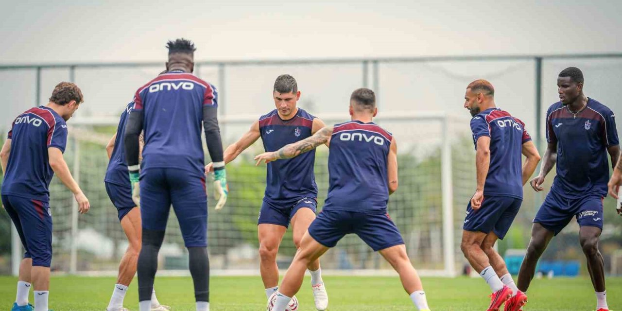 Trabzonspor’da Fatih Tekke Yönetimindeki Hazırlıklar Göztepe Maçı Öncesi Sürüyor