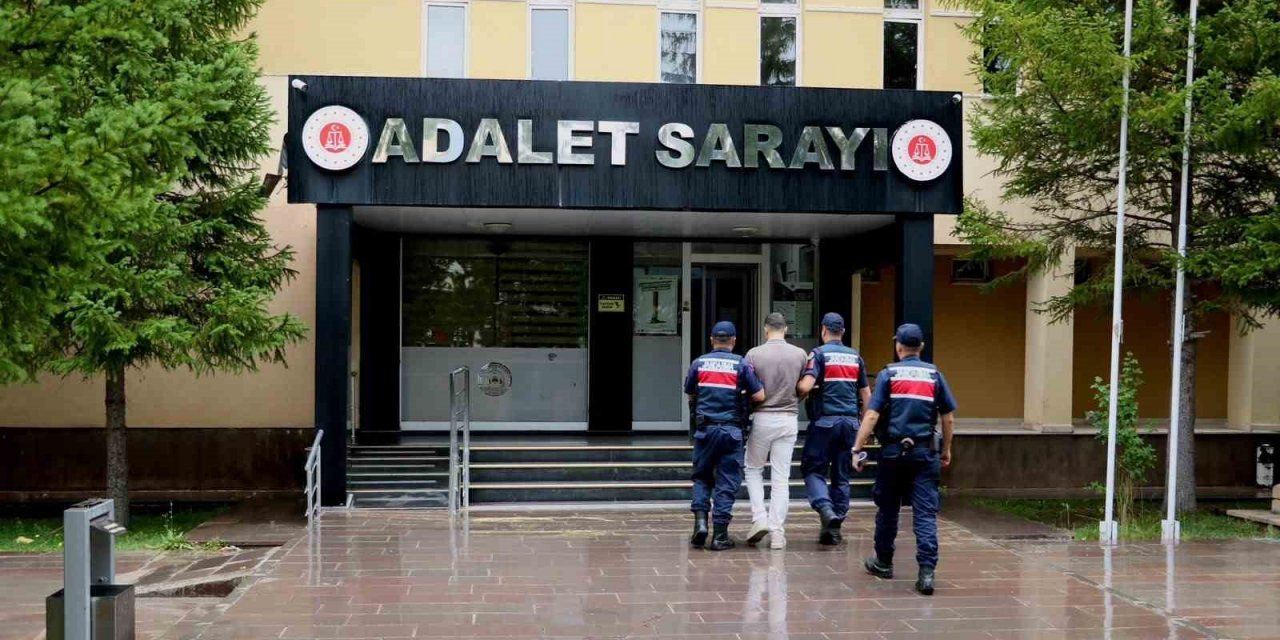 Bayburt’ta 4 Yıl Hapis Cezası Bulunan Firari Hükümlü Yakalandı