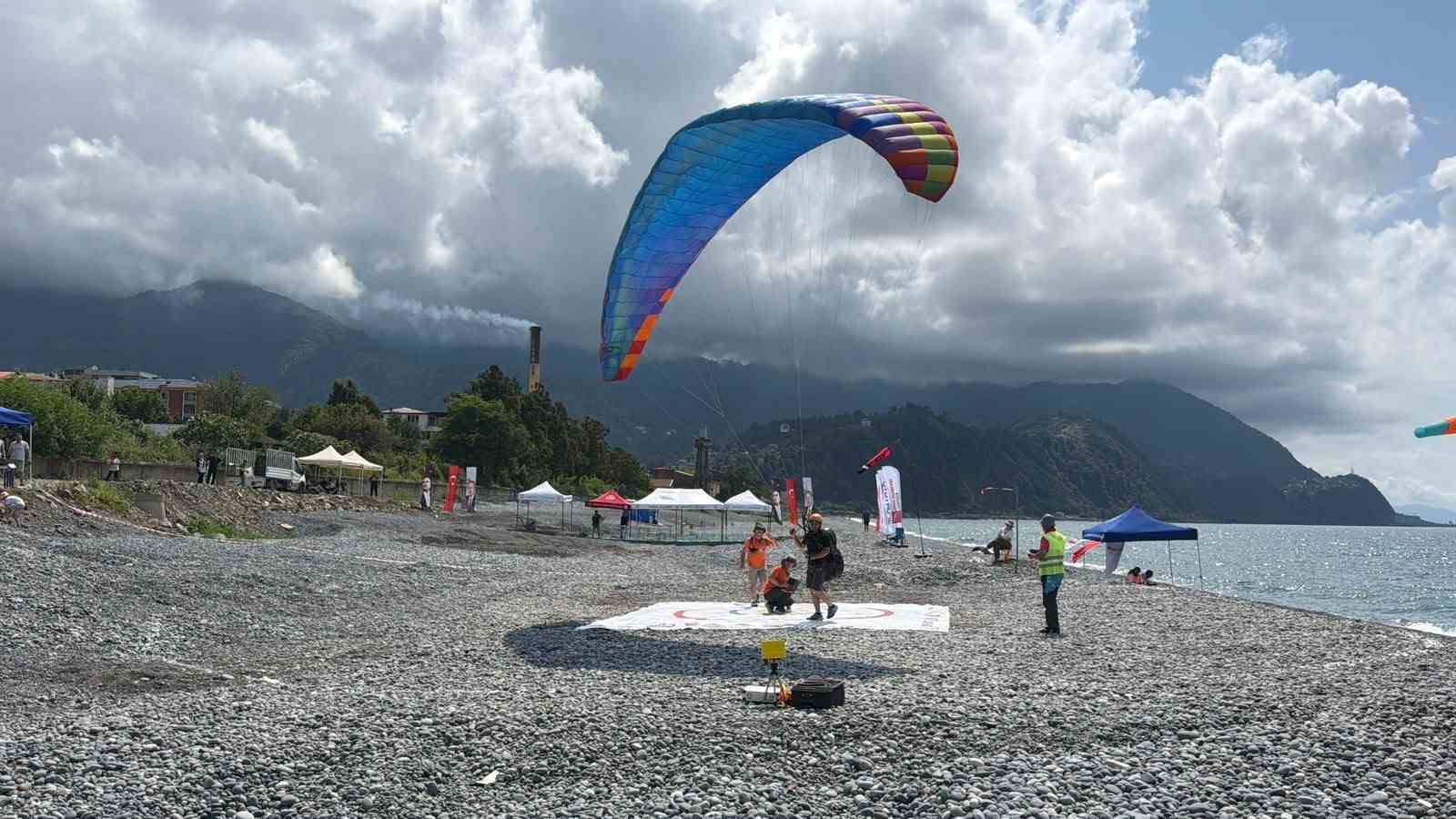 Artvin’de Yamaç Paraşütü Türkiye Şampiyonası Heyecanı Başladı