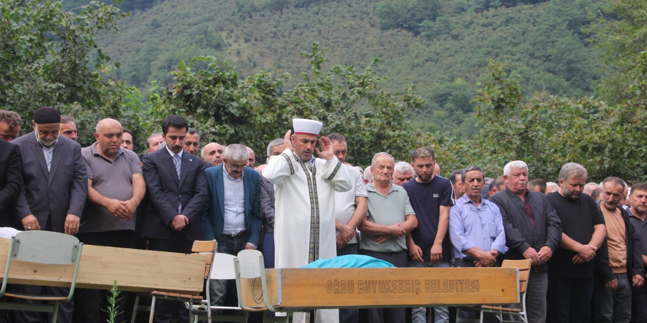 Aynı Eve Gelin Gittiler, Birlikte Vefat Ettiler