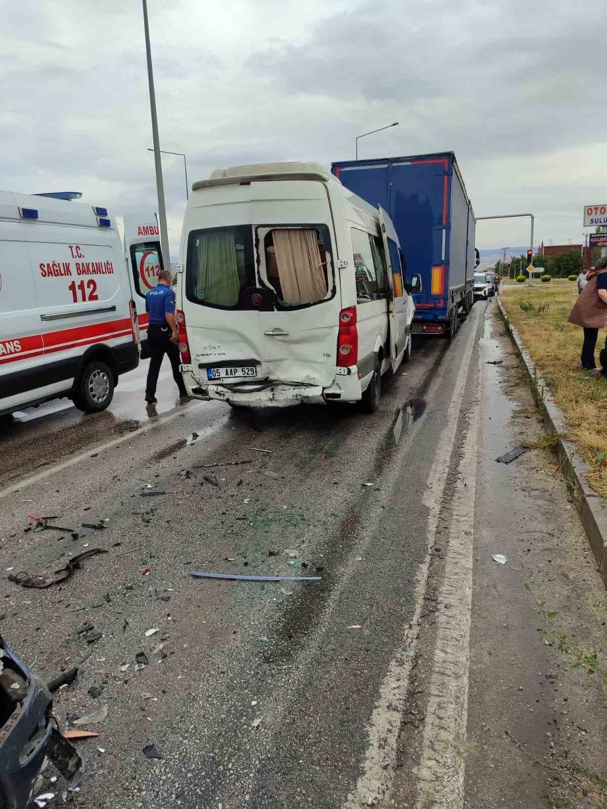 Amasya’da Zincirleme Kaza: 11 Yaralı