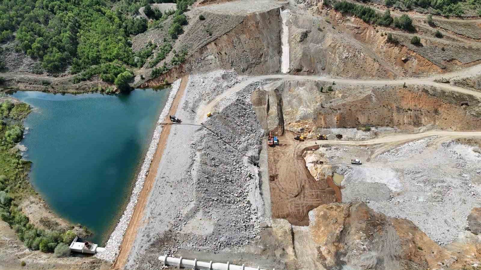 Petekli Göleti’nde Çalışmalar Sürüyor