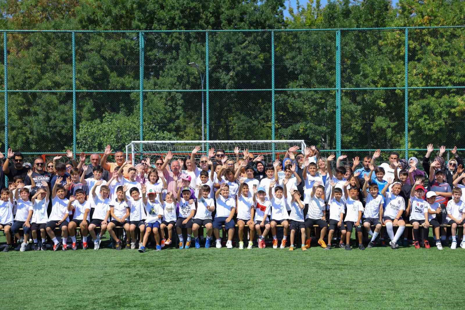 Samsun’da Yaz Spor Okullarına 422 Çocuk Ve Genç Katıldı