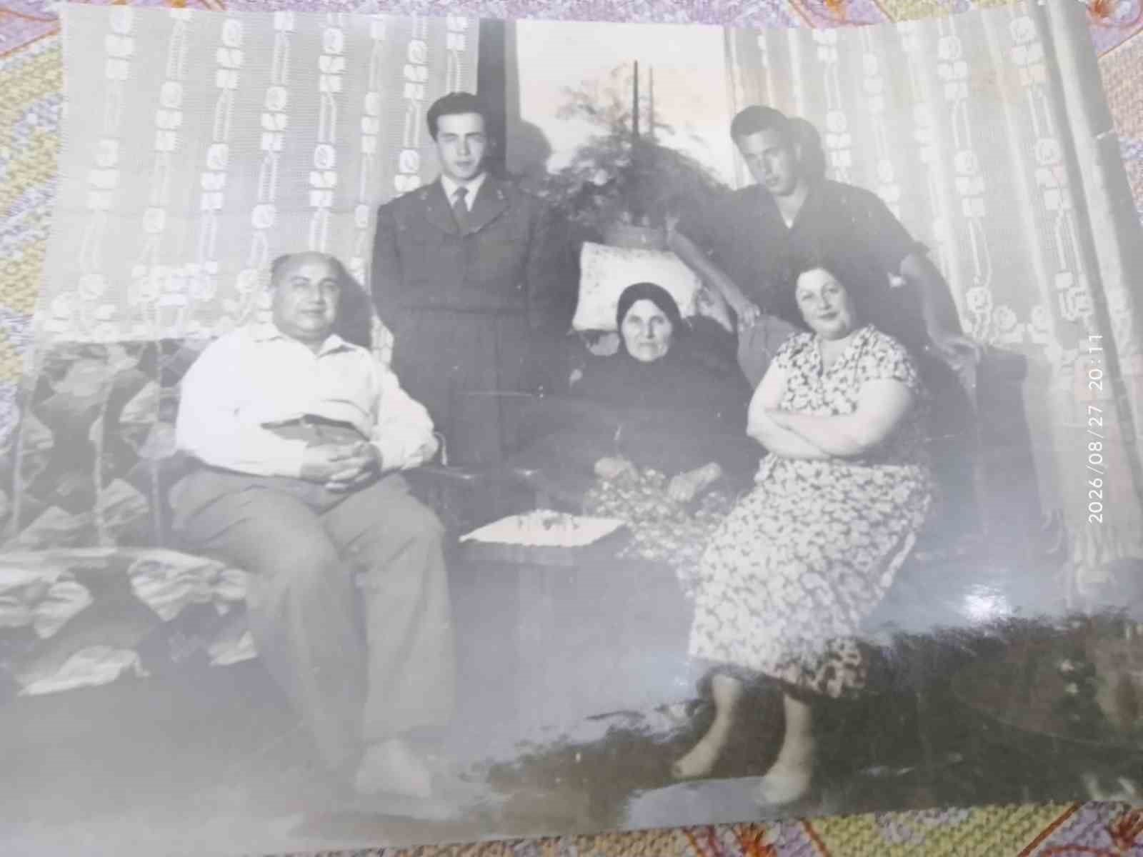 Bir Devrin İzlerini Taşıyan Siyah-beyaz Fotoğraflar