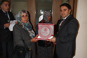 Şehit ve gazi aileleri onuruna yemek