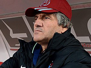 Akçay Trabzonspor'u Avrupa'da değiştirdi!