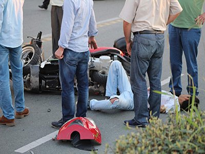 İftar vakti meydana gelen kazada sürücü ölümden döndü