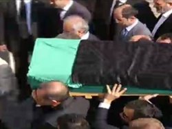 Tenzile Erdoğan'ın tabutunda siyah örtü
