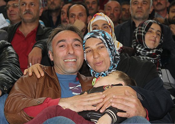 Trabzon'daki çaykur fabrikalarında işe alınacak 528 mevsimlik işçi için kura çekildi