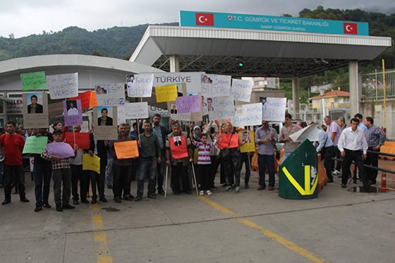 Sarp Sınır Kapısı'nda Mağdur Eylemi…