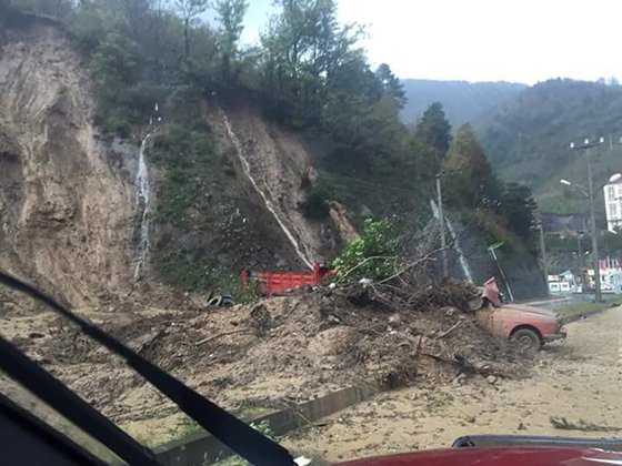 Şiddetli Yağmur Artvin’de Hasara Yol Açtı