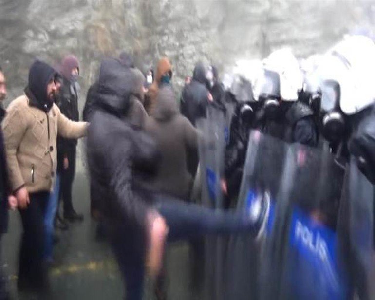Cerattepe eylemcileri polise saldırdı
