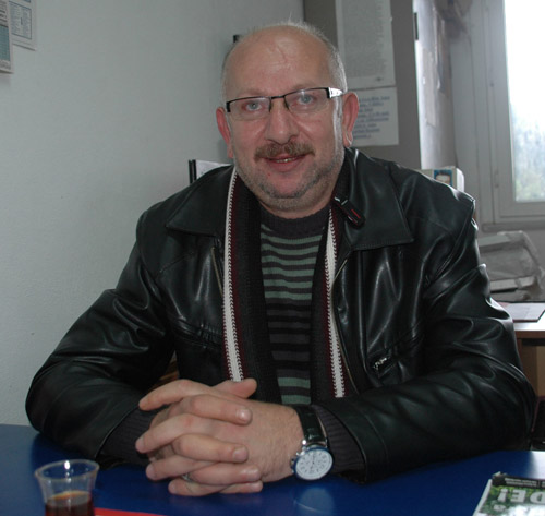 Silah Almayalım Dedi Yalnız Kaldı