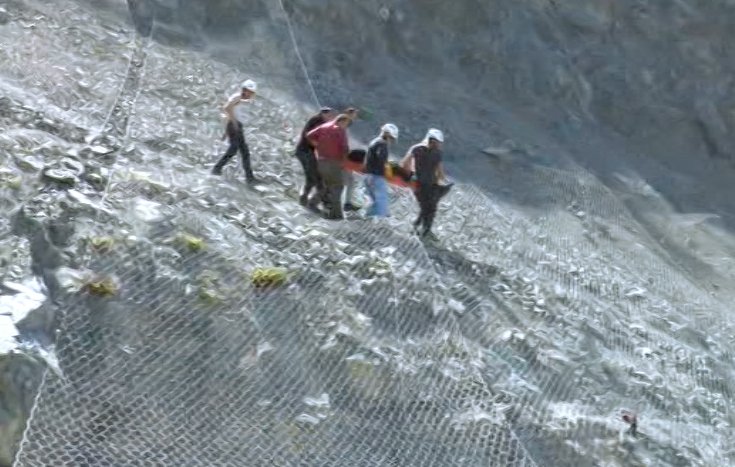 Artvin'de Kaya Temizliği Yapan Dağcılar Düştü: 1 Ölü, 4 Yaralı