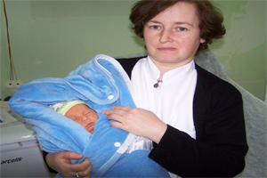 merdiven boşluğunda çanta içerisinde bebek bulundu