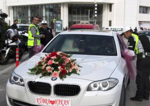 Gelin ve Damada Düğün Günü Büyük Şok!