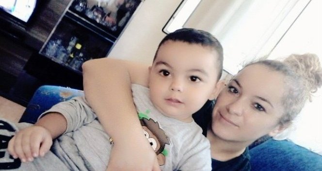 Anne vahşetinde ölen 3 yaşındaki Emir Can son yolculuğuna uğurlandı