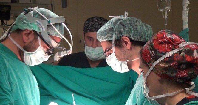 30 yaşındaki gencin organları iki kişiye umut oldu