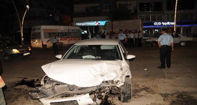 Tokat’ta otomobil minibüse çarptı: 3 yaralı