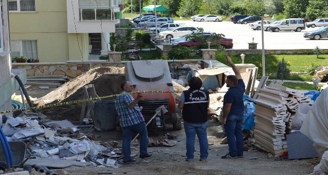 İnşaat işçilerinin üzerine inşaat asansörü düştü: 2 yaralı